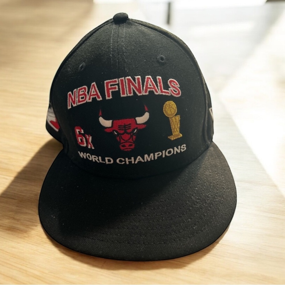 Chicago Bulls NBA Finals 6X‎ Champions Snapback Hat by New Era
